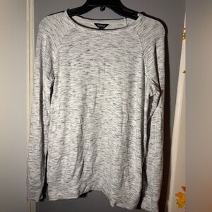 ❤️ 7 for $25! Buffalo David Bitton Gray heathered top